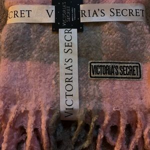 Victoria’s Secret scarf. New